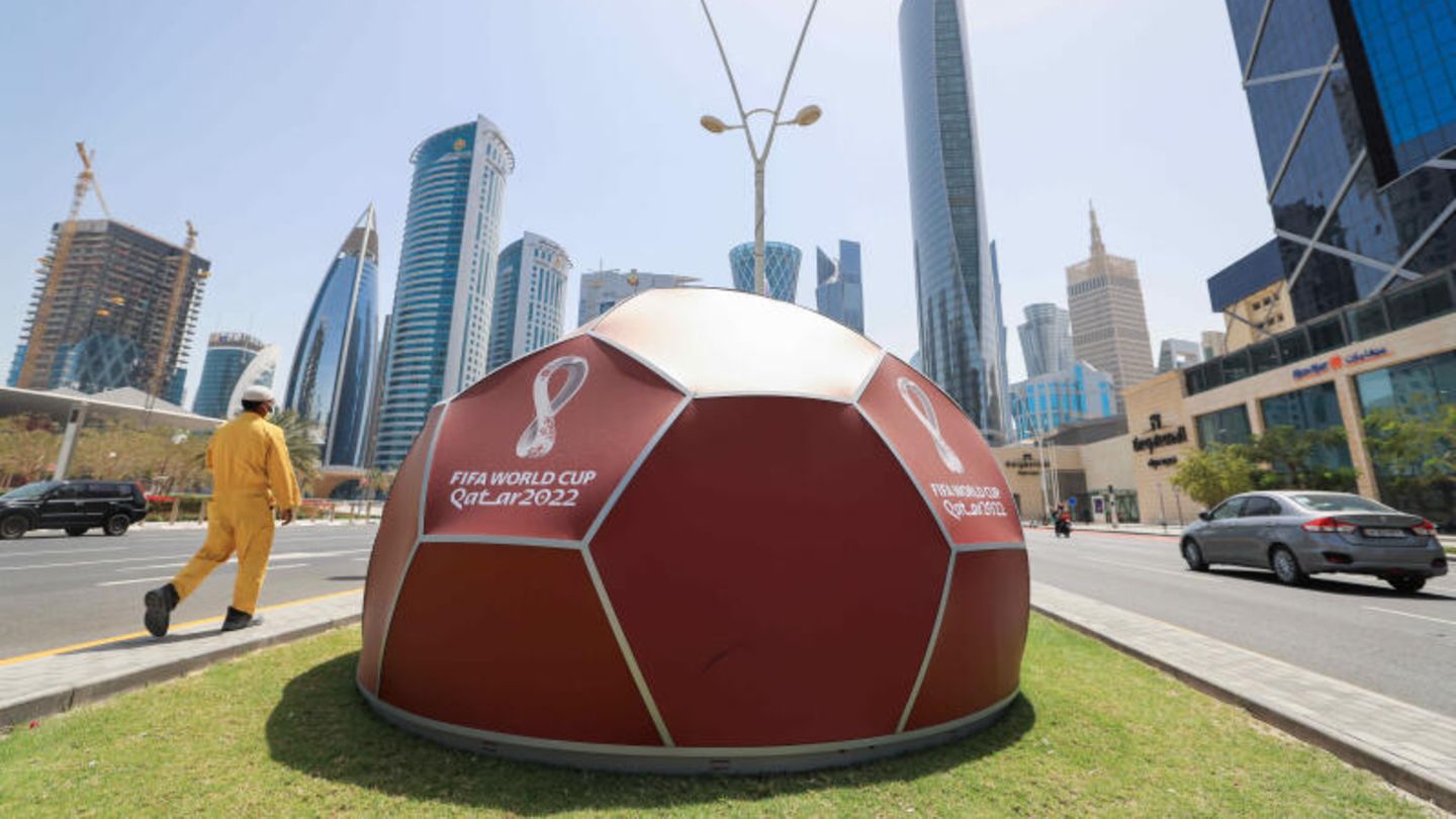 Football World Cup Qatar: Fans should sleep in tents