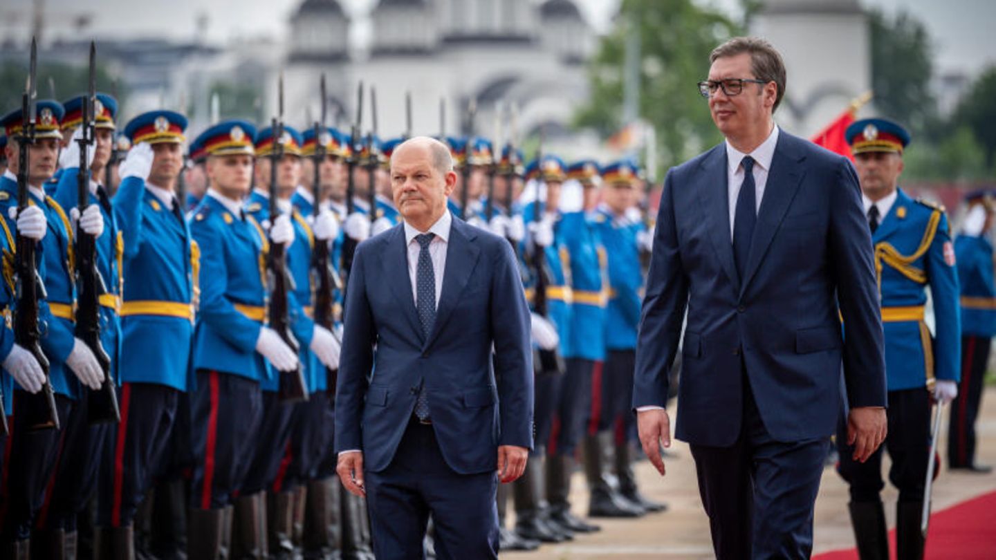 Serbiens Präsident Aleksander Vucic empfängt Bundeskanzler Olaf Scholz