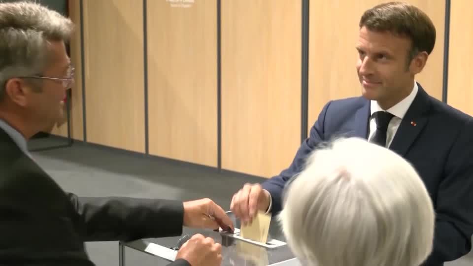 Parliamentary election: After Macron's electoral defeat, France faces a Herculean task
