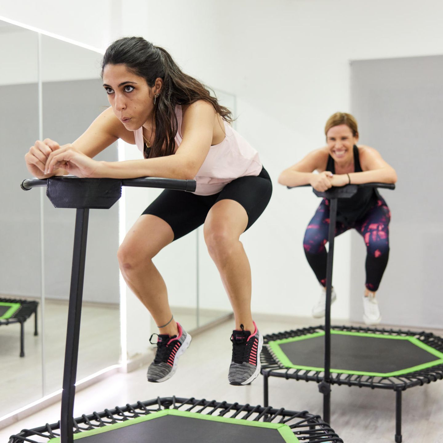 Trampolin-Workout Jumping Das Fitness: Trend-Check im