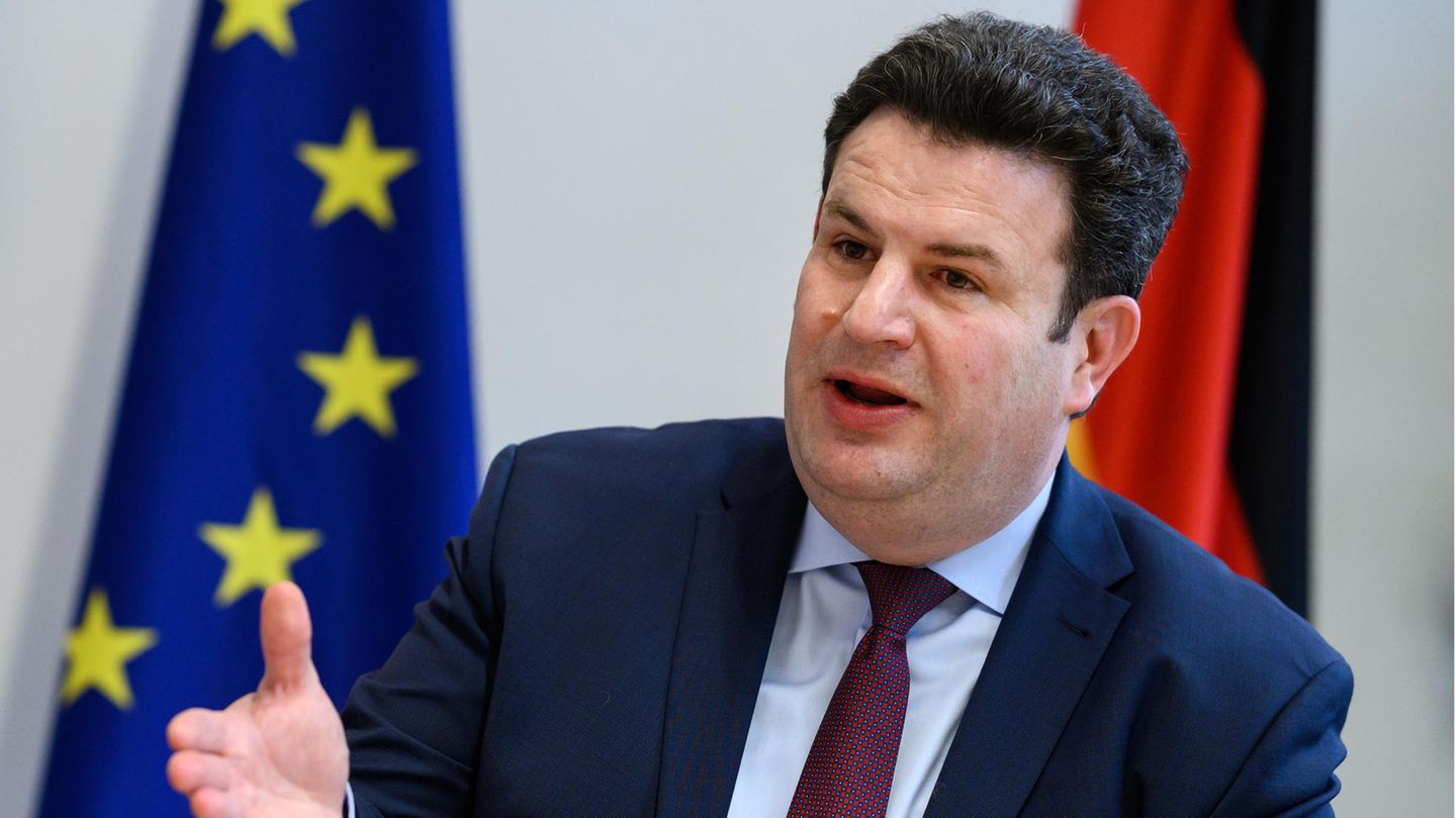 Interview with Hubertus Heil: “The state cannot equalize everything for everyone”