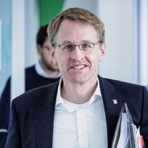 Schleswig-Holsteins Ministerpräsident Daniel Günther (CDU) erscheint zu Beratungen mit den Grünen