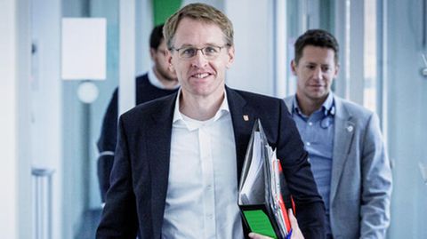 Schleswig-Holsteins Ministerpräsident Daniel Günther (CDU) erscheint zu Beratungen mit den Grünen