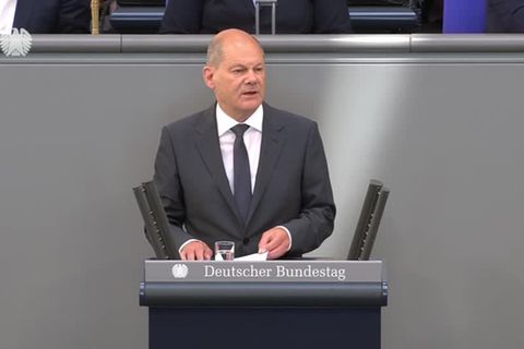 Video: Scholz über Hilfen für Ukraine: "Standhaft Kurs halten"