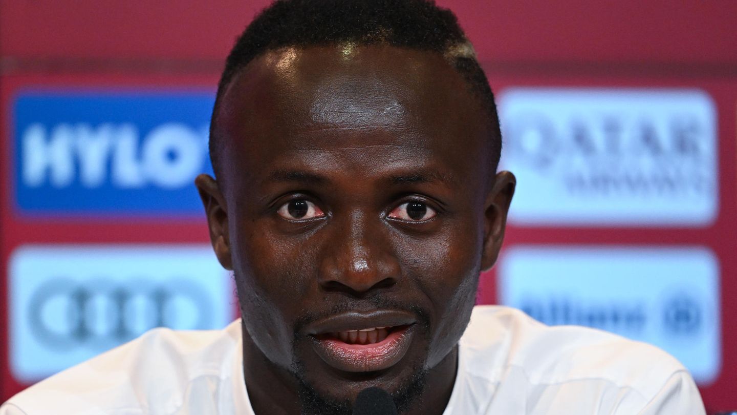 Sadio Mané: “What should I do with 10 Ferraris, 20 diamond watches and two jets?”