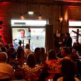 Zugeschaltet: Journalist, Autor und Produzent Stephan Lamby – der mit dem "Republik-Preis" ausgezeichnet wurde – im Gespräch mit Gregor Peter Schmitz, Vorsitzender der stern-Chefredaktion