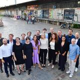 Die Gewinner:innen im Gruppenfoto. Vier herausragende journalistische Arbeiten wurden mit dem STERN Preis 2022 ausgezeichnet.