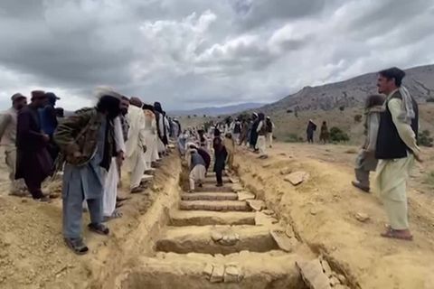Video: Mehr als 1000 Tote nach Erdbeben in Afghanistan