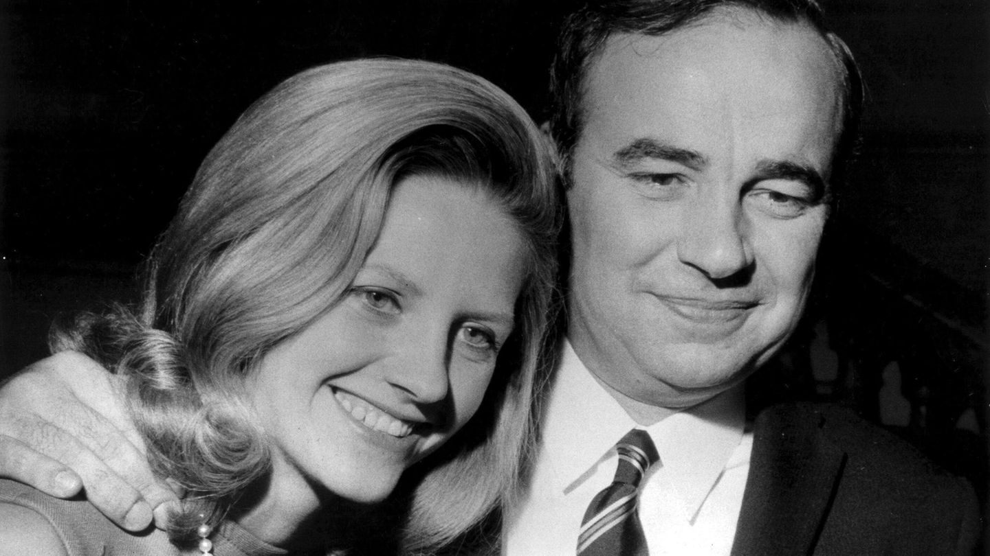 Rupert Murdoch und Anna Torv