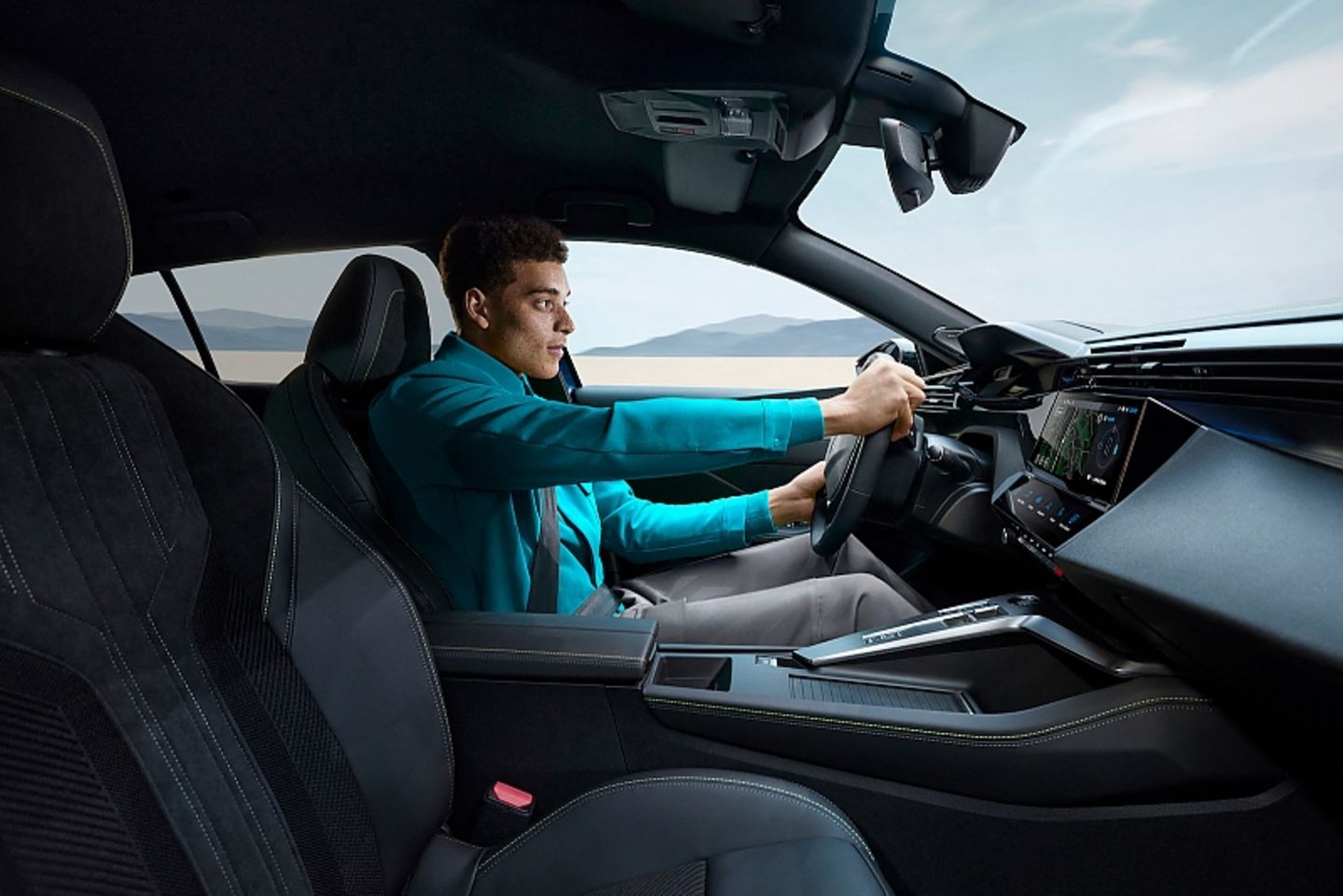 Peugeot 408 PHEV