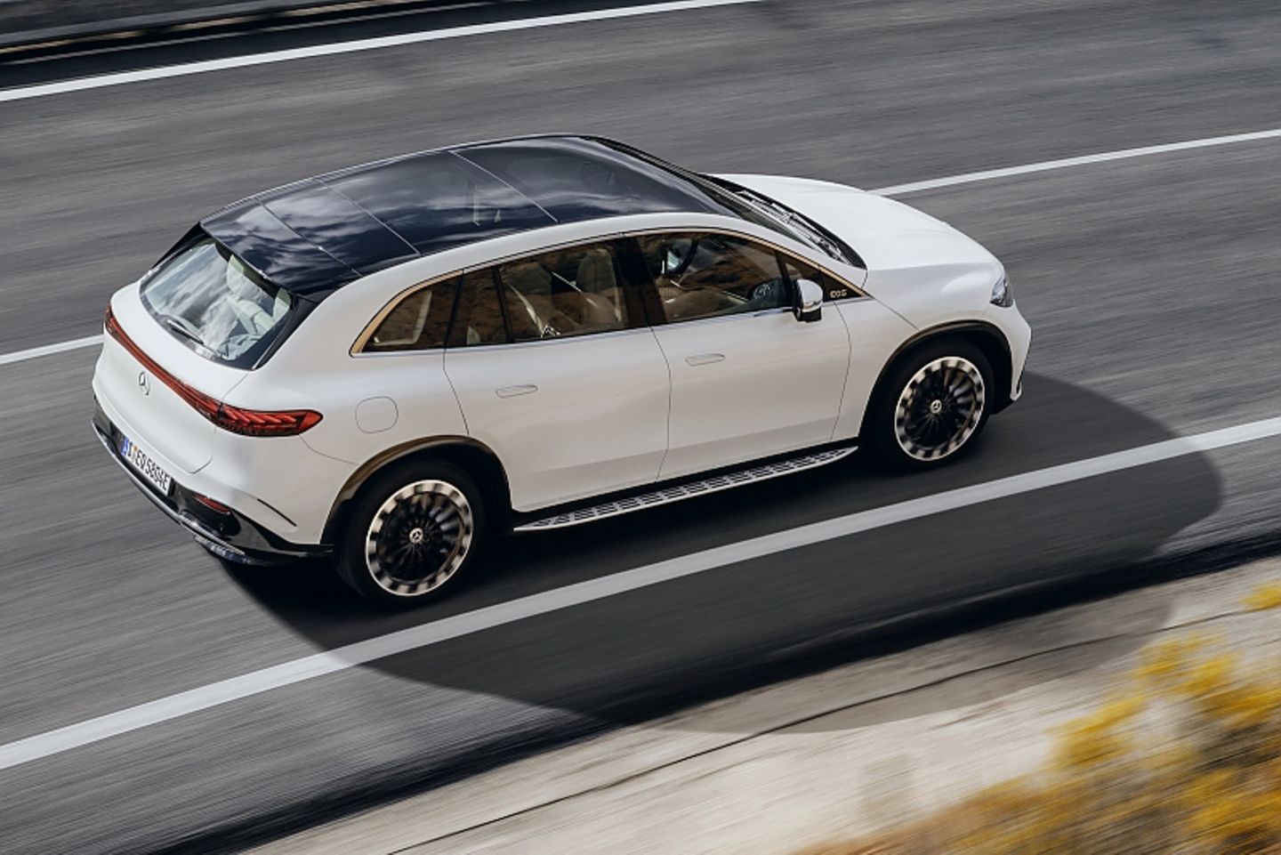 Mercedes EQS SUV 2023