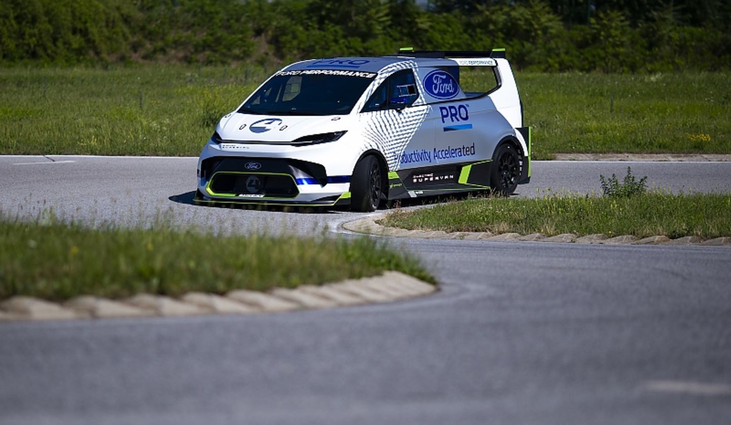 Ford Pro Electric Supervan