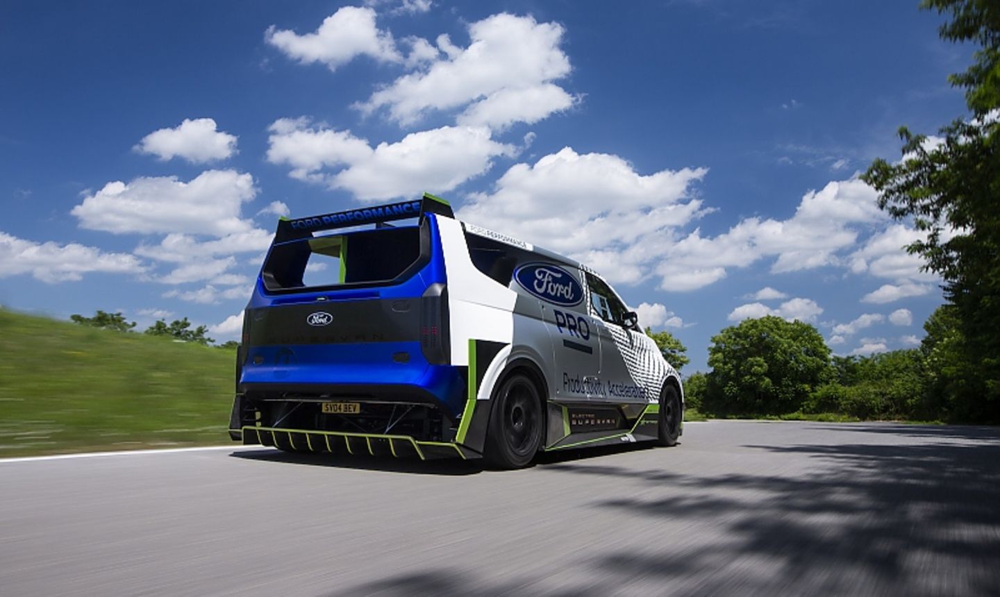 Ford Pro Electric Supervan 2022