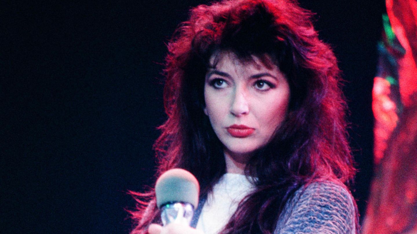 Kate Bush Opens Up About ‘running Up That Hill Success Thanks To ‘stranger Things 24 Hours World