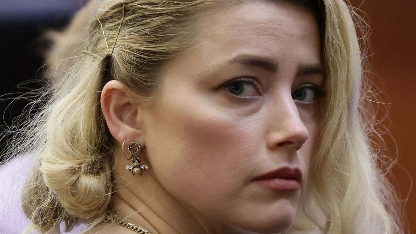 Die Schauspielerin Amber Heard beim Prozess gegen Johnny Depp