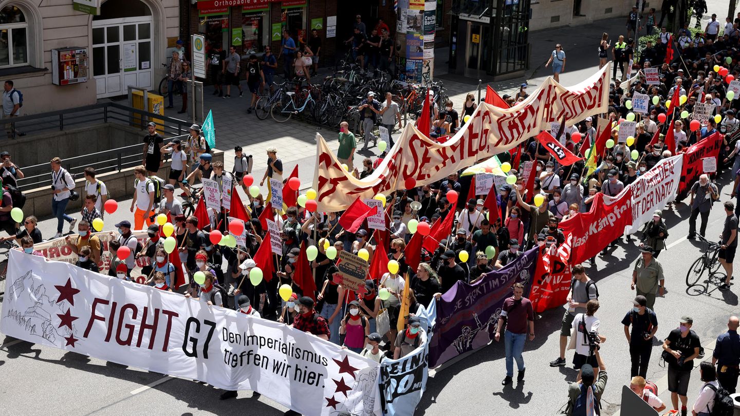 Zu den Demonstrationen vor dem G7-Gipfel kamen 3500 Menschen