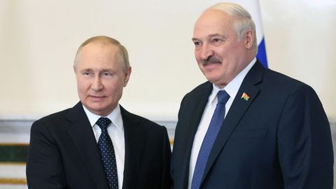 Wladimir Putin und Alexander Lukaschenko trafen sich am Samstag in Sankt Petersburg