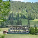 Blick auf die Medientribüne