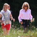 Felix Neureuther, der gemeinsame Sohn von Christian Neureuther und Rosi Mittermaier, trat in die Fußstapfen seiner Eltern, und das gleich in zweifacher Hinsicht: Er wurde selbst Skifahrer. Und auch er heiratete eine Wintersportlerin: Die Biathletin und Langläuferin Miriam Gössner, heute Neureuther. Die hatte ihre erst im April geborene Tochter mit zu dem Event gebracht - damit waren drei Generationen Neureuthers vertreten. 