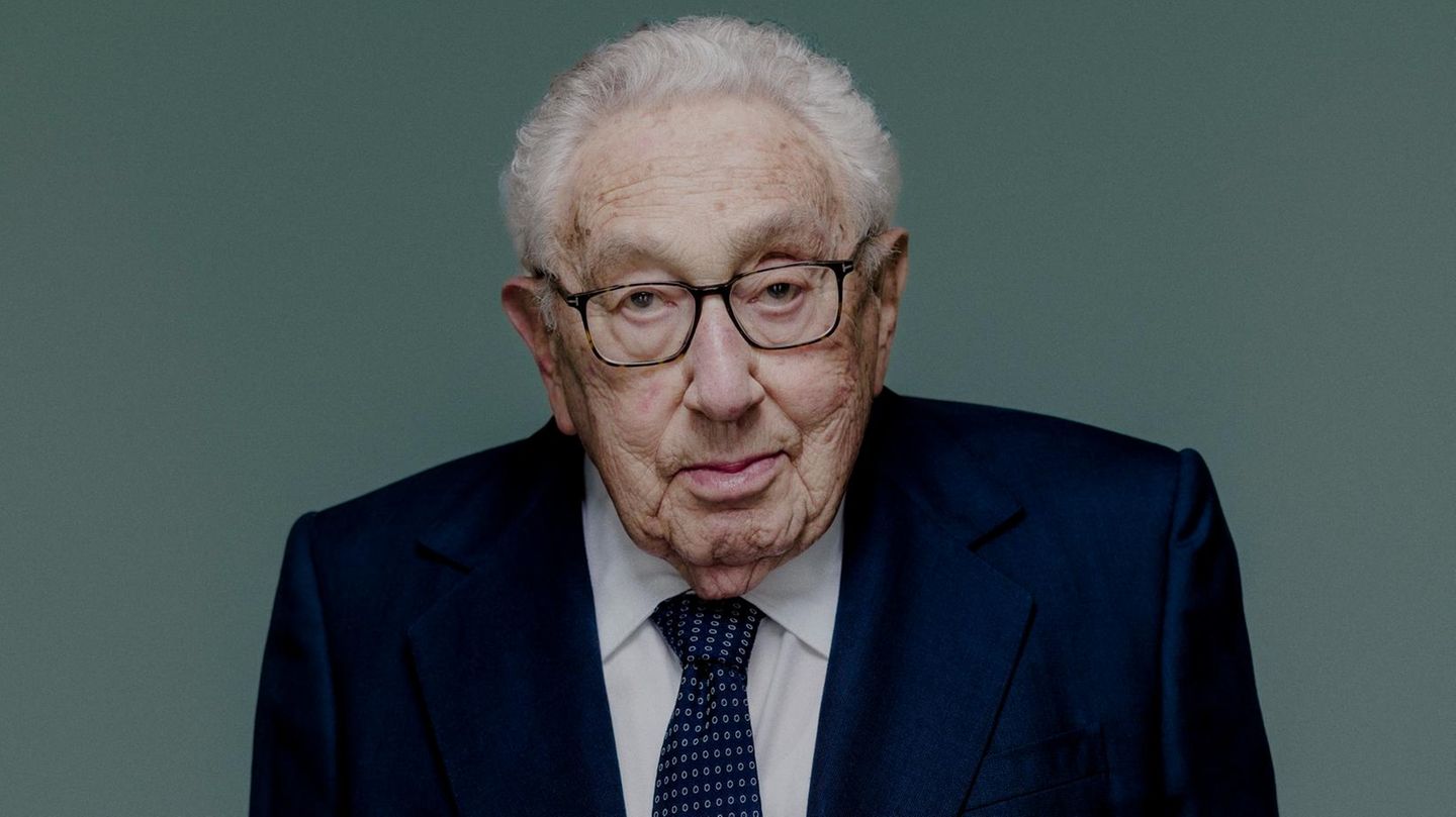 Henry Kissinger in seinem Büro in Manhattan Henry Kissinger in seinem Büro in Manhattan