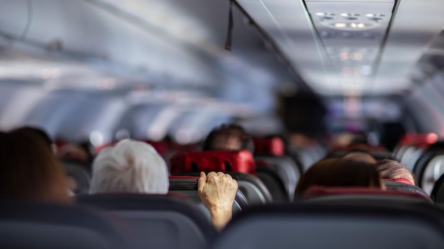 Passagiere im Flugzeug