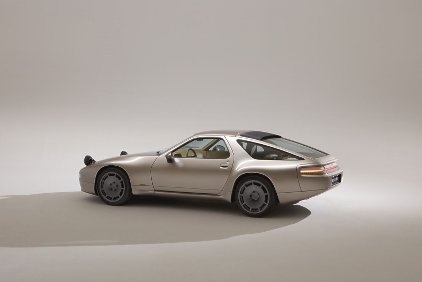 Nardone Porsche 928 Restomod