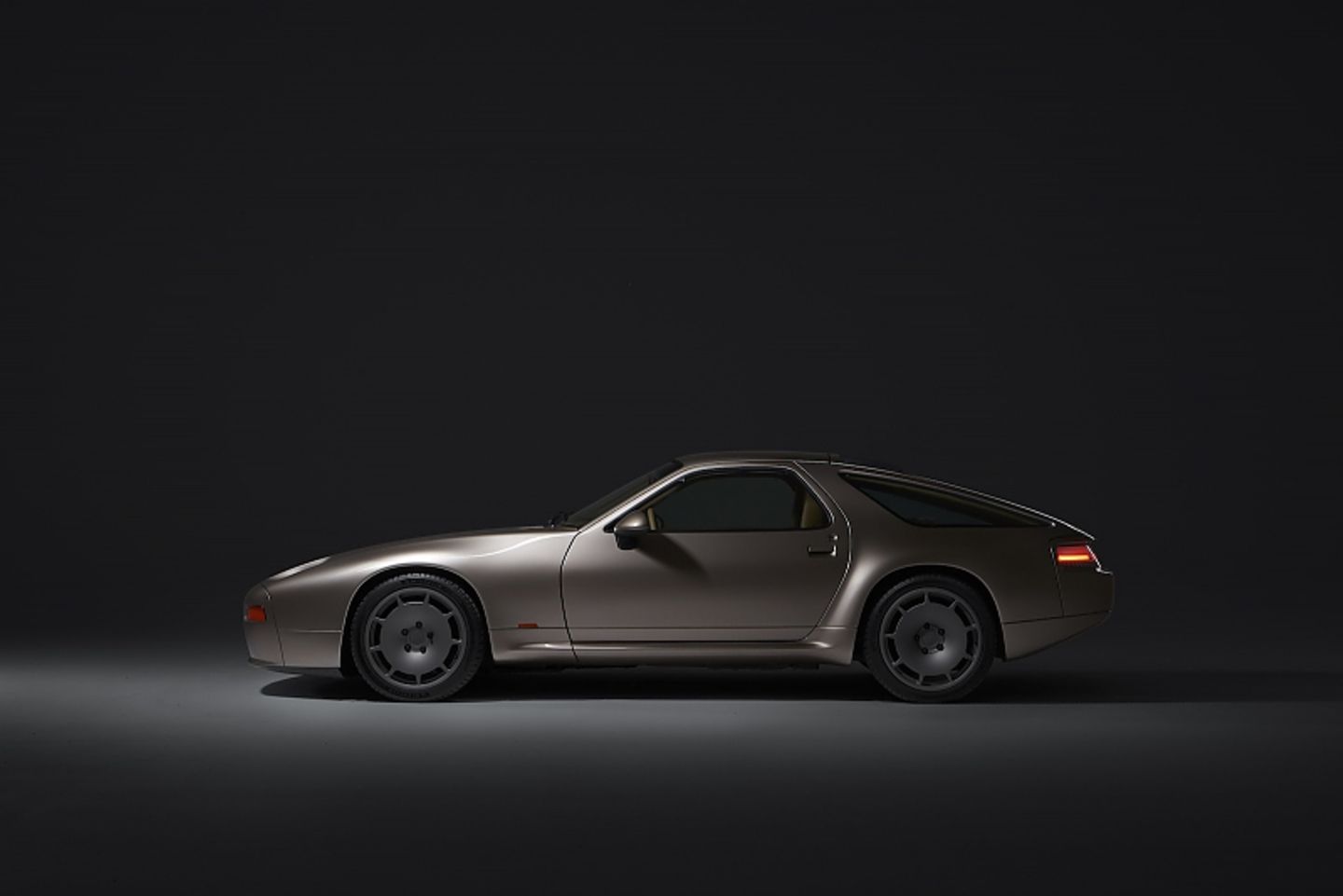 Nardone Porsche 928 Restomod