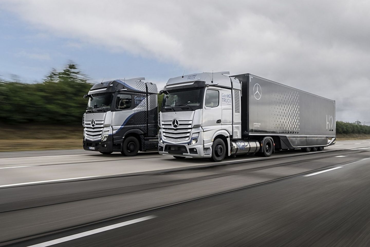 Daimler GenH2 Truck