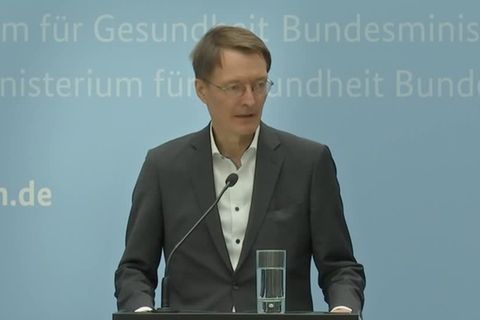Video: Krankenkassenbeitrag soll 2023 um 0,3 Prozentpunkte steigen