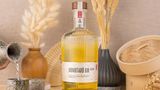 Momotaro Kizaru   Japanische Botanicals treffen auf deutsches Handwerk: Felix Kaltenthaler erschafft in Rheinhessen mit den Momotaru Gins eine spannende Aromenwelt aus dem fernen Asien. In der neuesten Variante verschmelzen Aromen von Yuzu, Nashi-Birnen, Mikan-Mandarinen und Jasmin-Tee. Fast zu schade, um ihn bloß mit Tonic aufzufüllen. Wie wäre es mit einem japanisch inspirierten Martini? Der Name lehnt sich übrigens an die japanische Sage des jungen Momotarō an, der einem kinderlosen Paar aus einem Pfirsich geboren wurde.       Preis: ca. 35 Euro für 0,7 Liter 