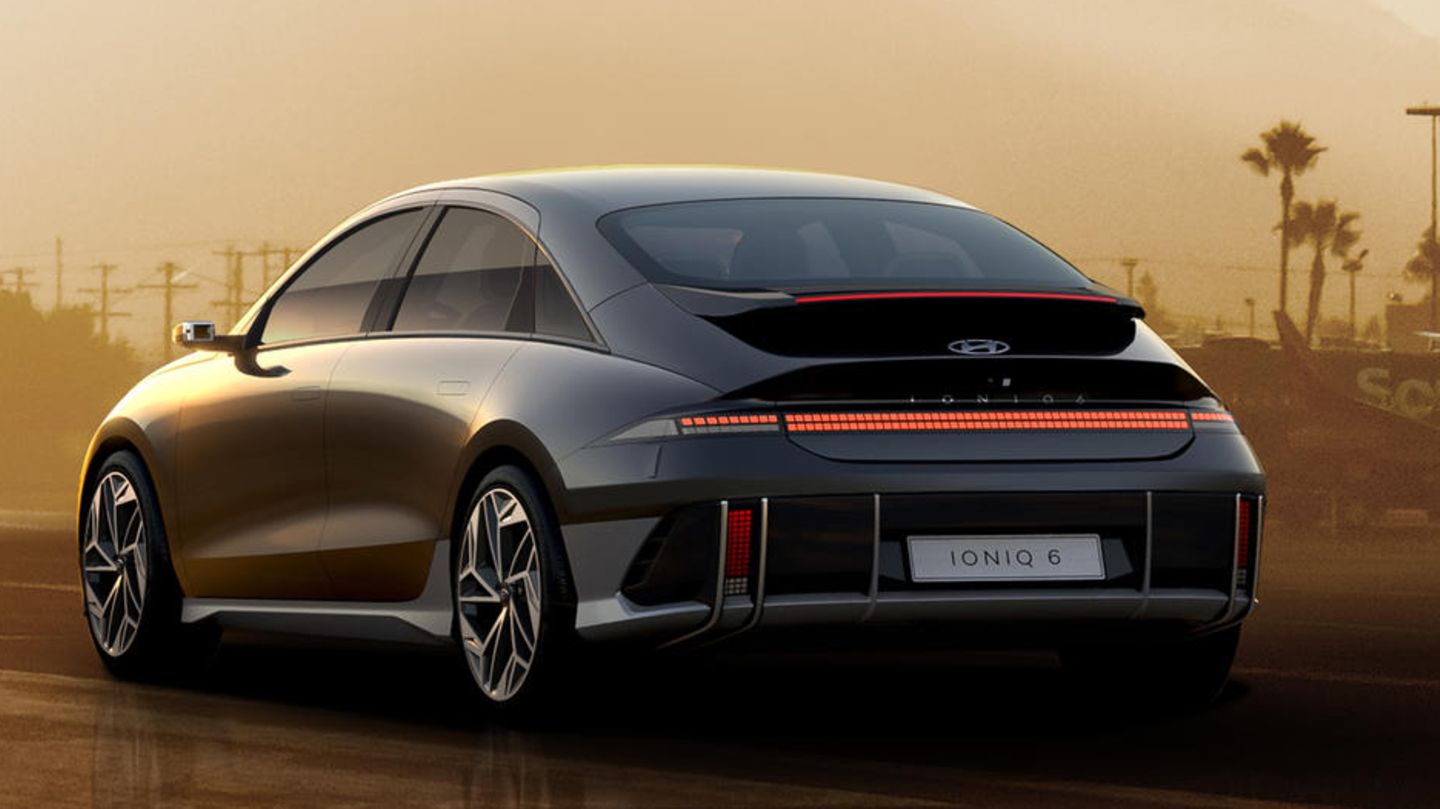 Hyundai Ioniq 6: Ein bisschen Porsche, ein bisschen Tesla – vor allem flach