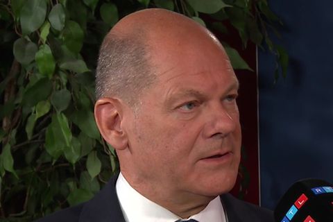 Bundeskanzler Olaf Scholz (SPD) im Interview zum G7-Gipfel