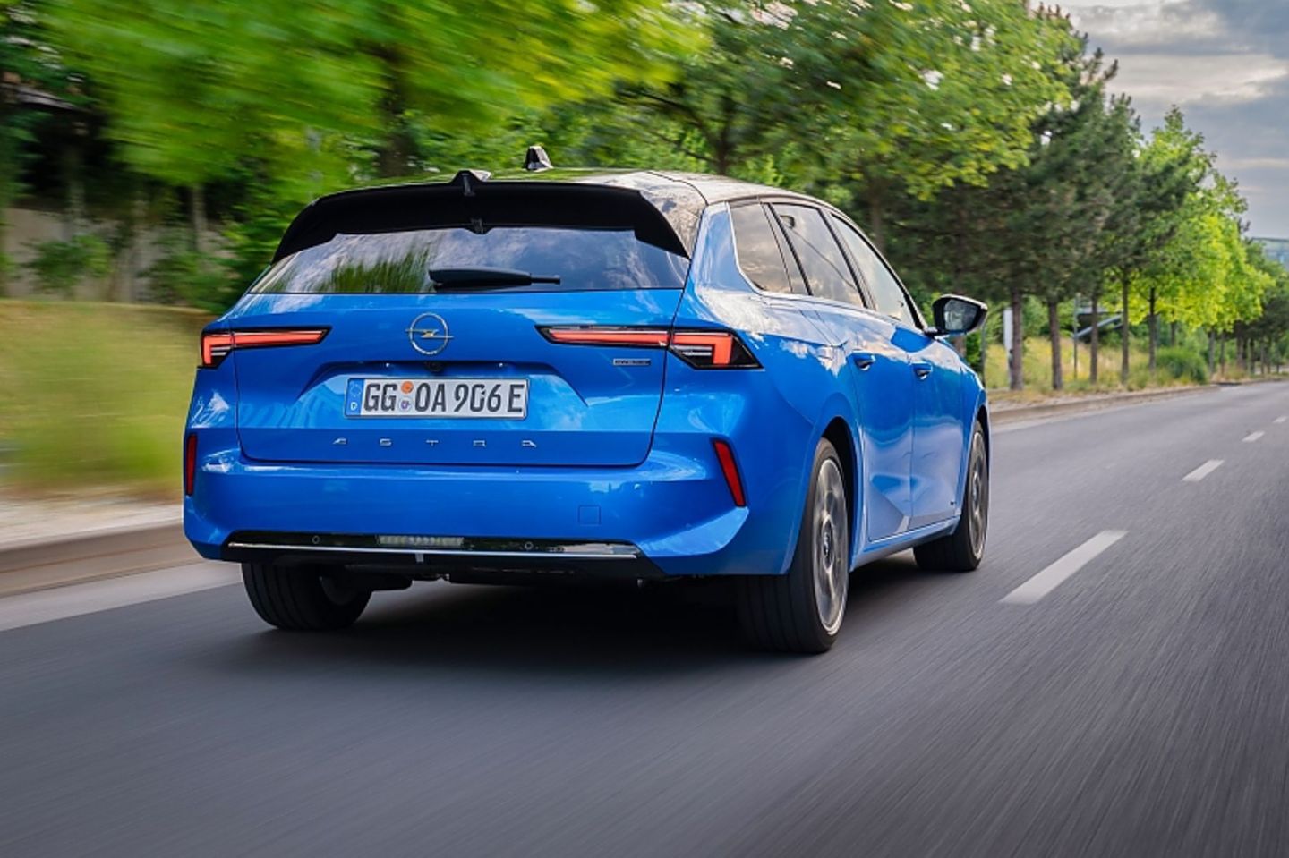 Beim Sports Tourer ist das Nummernschild höher angebracht
