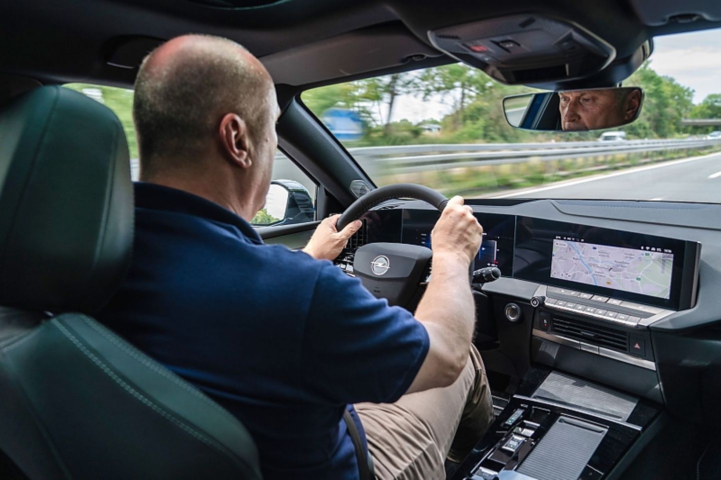Dank des 81 kW / 110 PS-Elektromotors lasst sich der Opel Astra 
Sports Tourer Hybrid entspannt bewegen