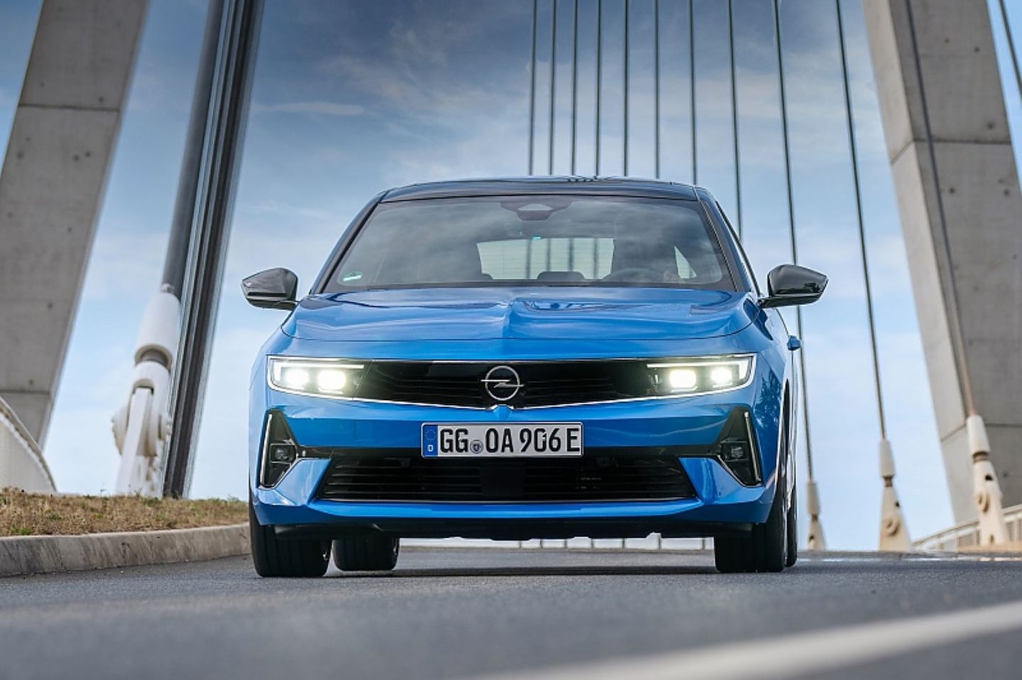Opel Astra Sports Tourer Hybrid