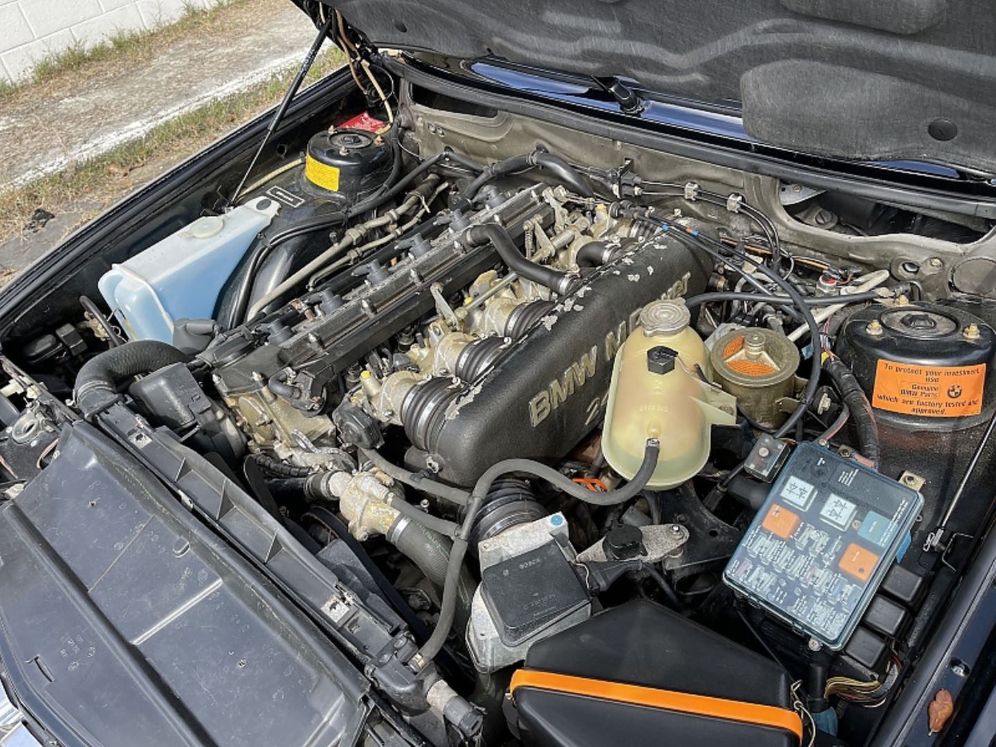 BMW M5 E28
