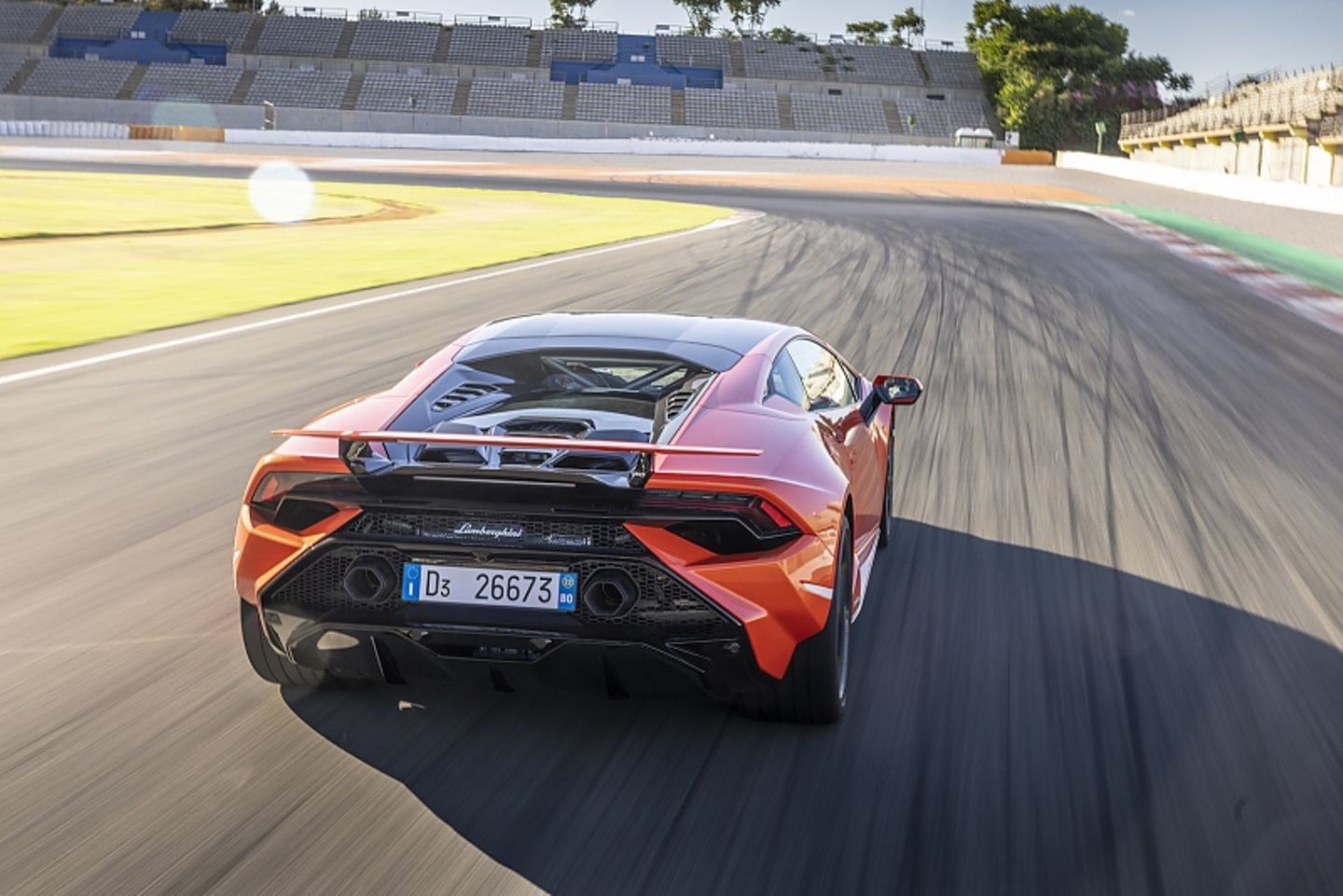 Lamborghini_Huracan_Tecnica-40.jpg