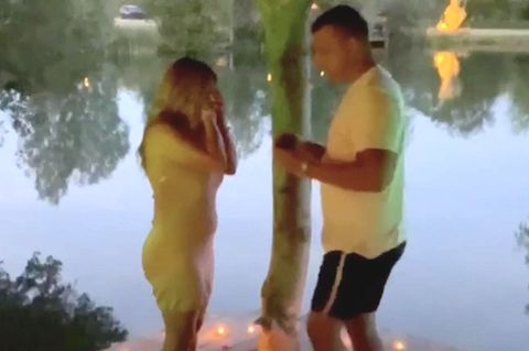 Heiratsantrag geht gewaltig schief – 1.200-Euro-Ring fällt ins Wasser