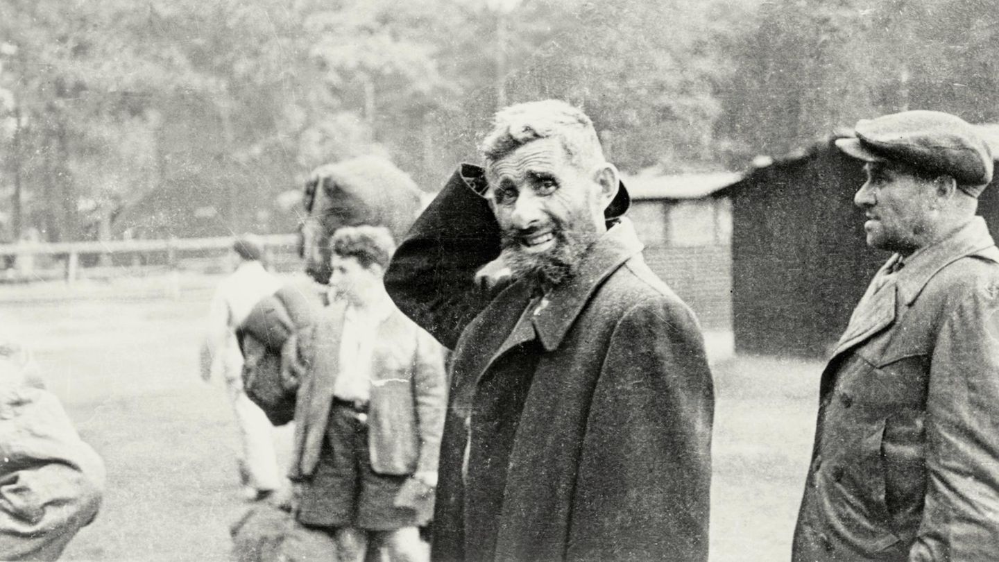 Passagiere der "Exodus 1947" in einem Auffanglager in Pöppendorf