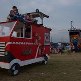 Vorglühen im Sonnenuntergang in der "Dream City": Die beliebte Fire Department Party Crew auf Ausfahrt