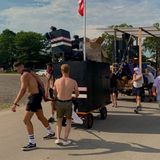 Aber das Gewicht spielt keine Rolle. Wenn es um Soundsystems geht, zählen nur der Klang und die Stabilität