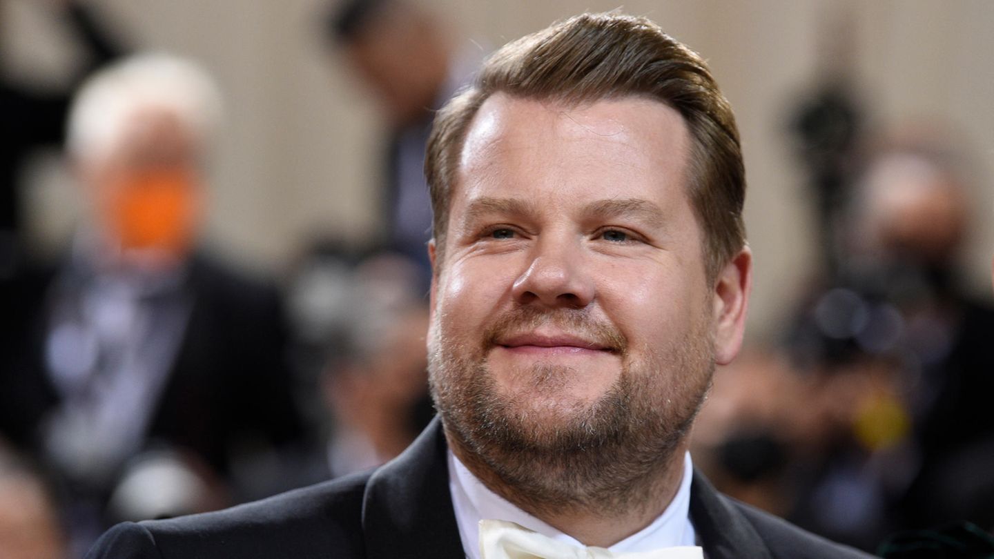 James Corden is doing an internship with Joe Biden in the White House