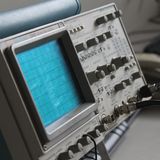 Technisches Gerät im Abhörraum