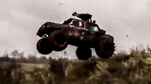 Ukraine: Auto schaltet ganze Panzer-Kolonne aus – das steckt hinter dem unglaublichen Video