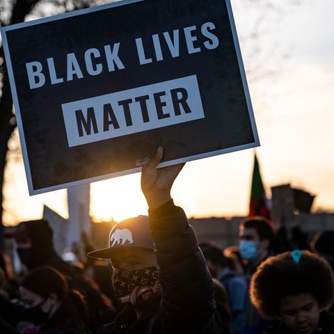 Demonstration nach gewaltsamen Tod von 25-jährigem Afroamerikaner