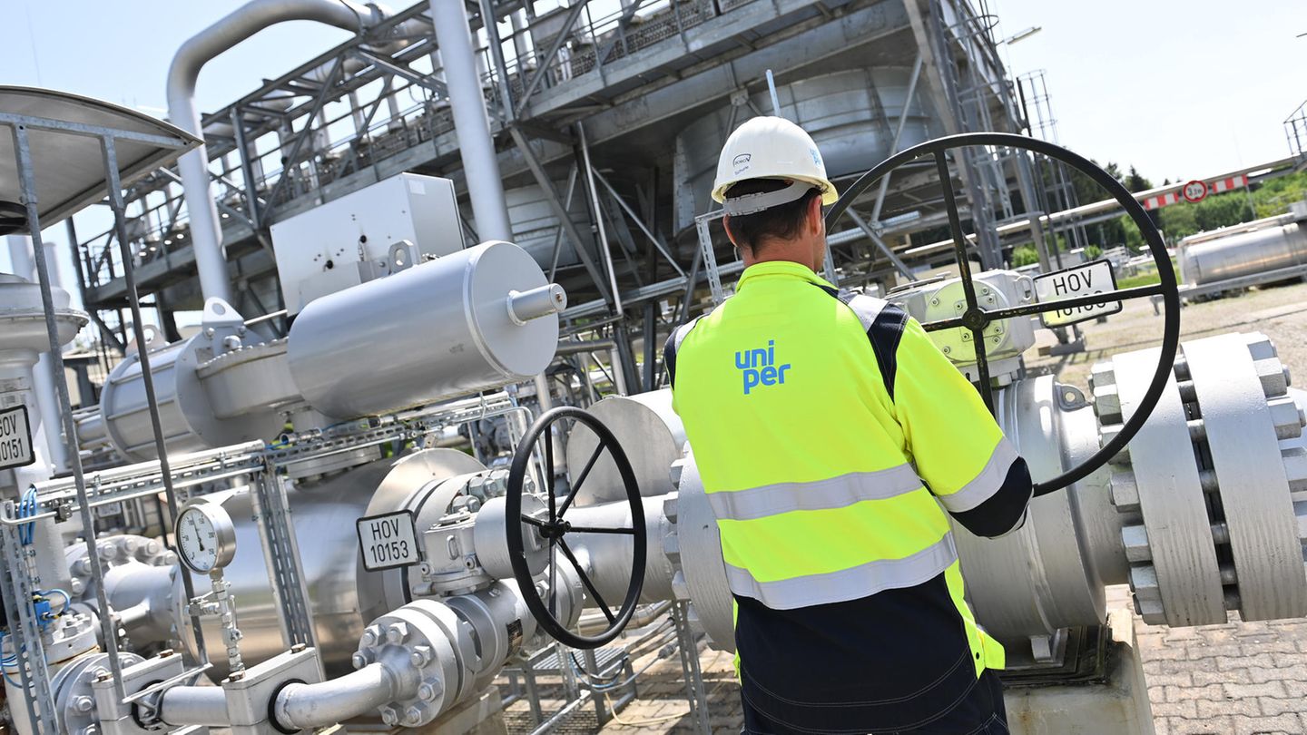 Gas Crisis Why A Uniper Bankruptcy Would Be So Dangerous For Germany Gas Crisis Why A Uniper Bankruptcy Would Be So Dangerous For Germany