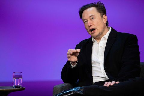 Elon Musk hat immer noch ein paar Milliarden übrig
