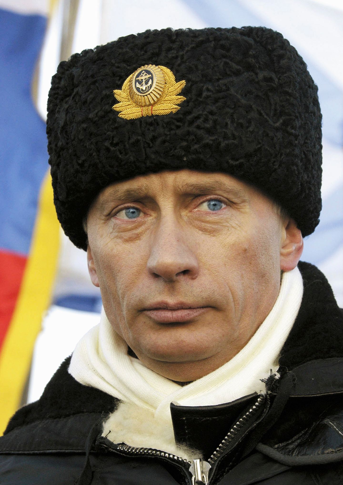 Wladimir Putin 2004 bei einer Militärübung an Bord des Atom-U-Bootes Archangelsk in der Barentssee