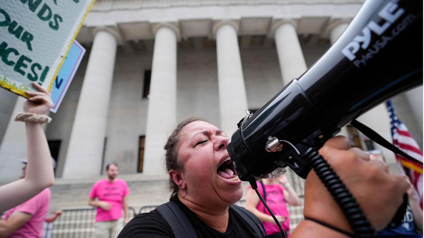 Protest gegen das Abtreibungsverbot vor dem Parlament von Ohio
