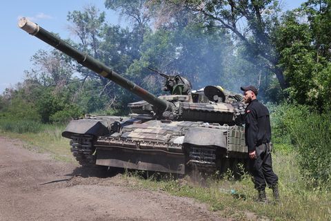 Ukrainischer Panzer im Norden der Frontlinie